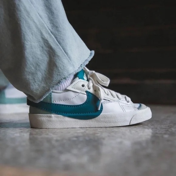 Nike Blazer Low 77 Jumbo Sneakers Shoes Size 10 - Picture 10 of 10